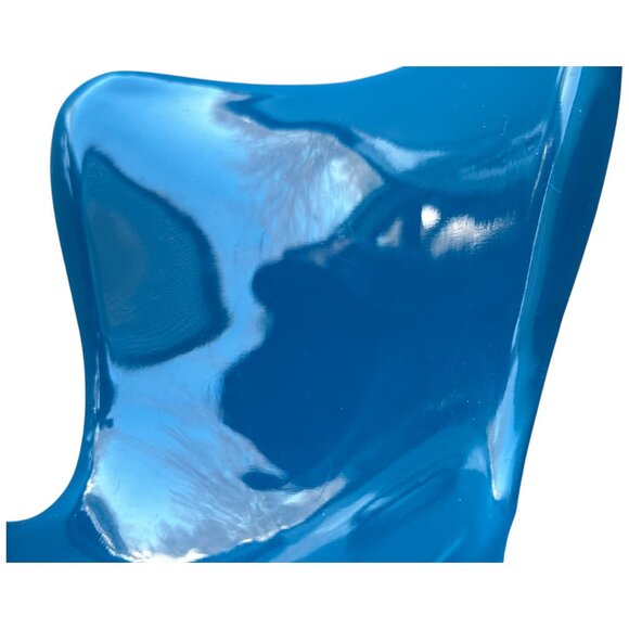 Set of 2 Doll Chairs Pink & Blue Plastic Furniture for Fashion Dolls or Display - Picture 9 of 9